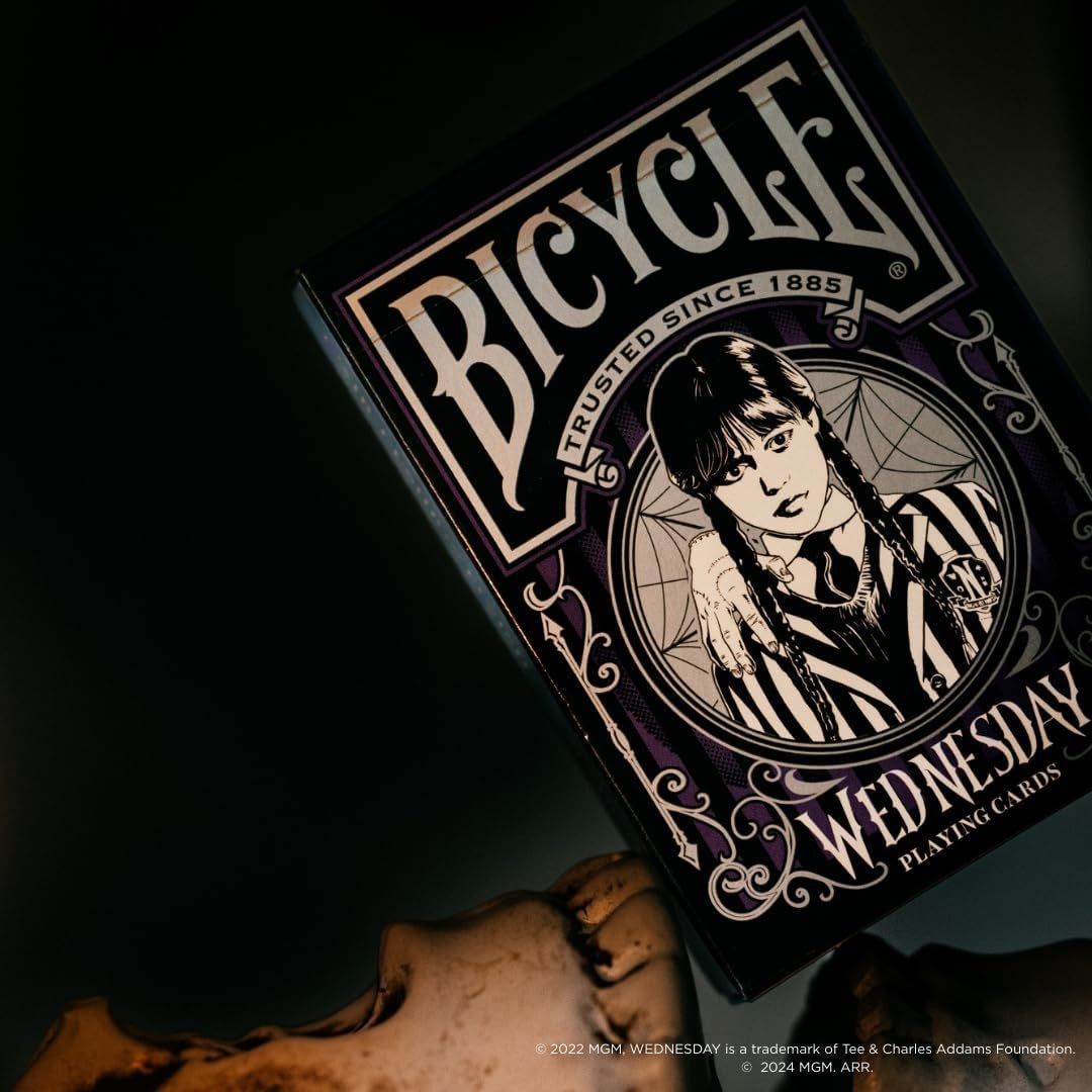 Bicycle - Wednesday (Mercoledì Addams) Playing Cards - Mazzo di Carte da Collezione, Poker, Magia e Cardistry basato sul famoso film Serie TV