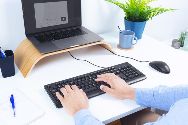 Trust Kit Tastiera Mouse Ottico Usb Trust Primo Set Keyboard Regolabile Nero