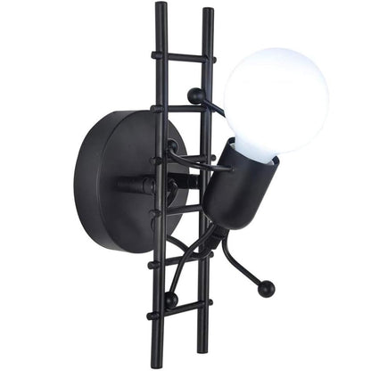 Universo - Applique da Parete Decorativo a Forma di Omino - Lampada da Muro in Metallo con Attacco E27 per Arredo Casa Soggiorno Ingresso (Omino sulla Scala Nero)