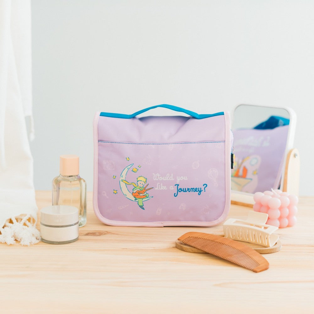 Beauty Case da Viaggio (Il Piccolo Principe) Collection Borsa Bag Borsellino Donna da Viaggio da Appendere Impermeabile con Scomparti e Gancio | Organizer Trucchi Portatile, Regalo Donna (24 x 20 x 9 cm)
