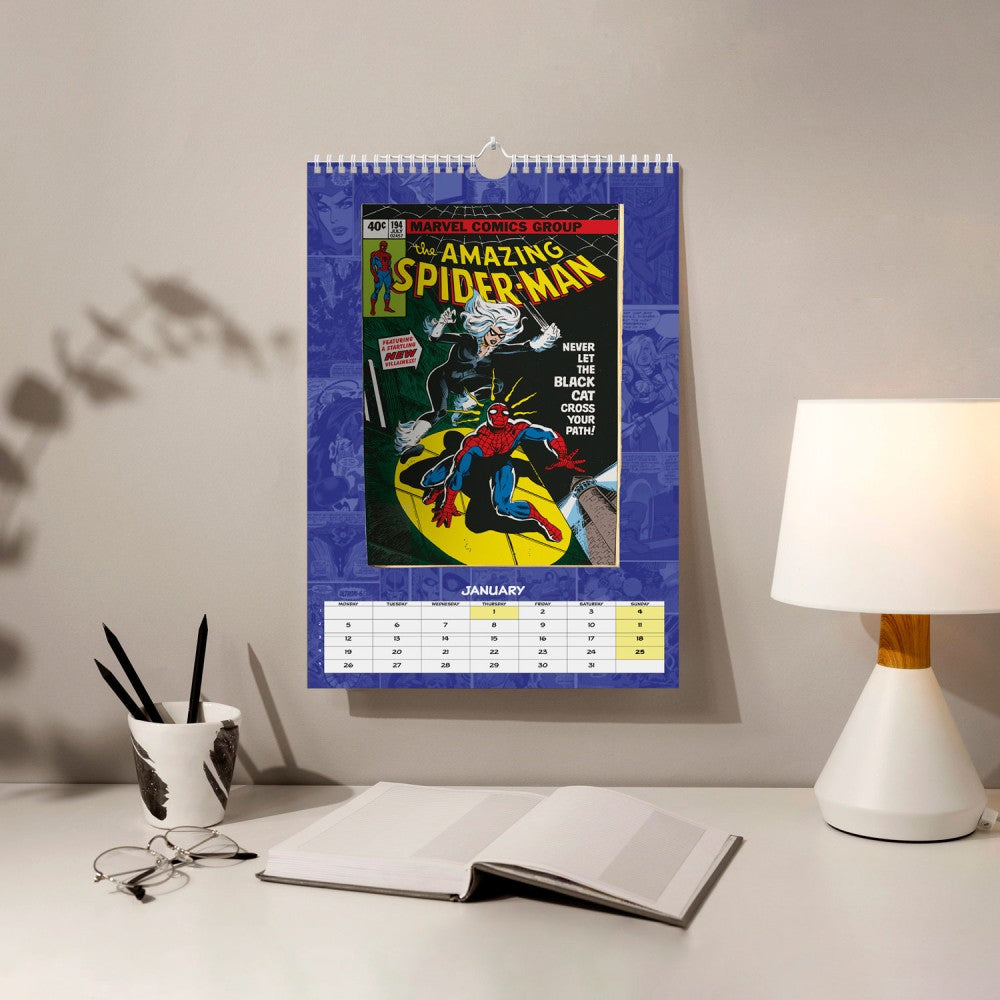 Calendario 2026 (Marvel Comics) da Muro/Parete  43,5x27cm con Gadget + Poster da Parete in Regalo - Licenza ufficiale