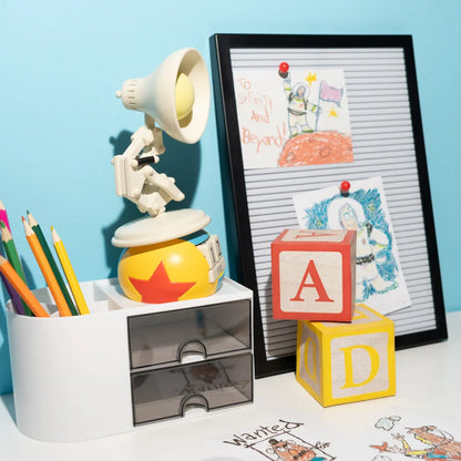 Calendario Perpetuo Disney Pixar 3D da Tavolo per Bambini | Decorazione da Scrivania per Fans: Regalo Disney Gadget Pixar 8,6 x 19 x 8,9 cm
