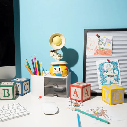 Calendario Perpetuo Disney Pixar 3D da Tavolo per Bambini | Decorazione da Scrivania per Fans: Regalo Disney Gadget Pixar 8,6 x 19 x 8,9 cm