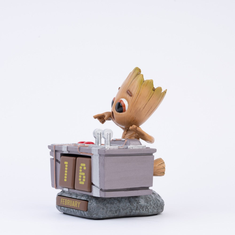 Calendario Perpetuo - Marvel (I am DJ Groot Death Button) 3D da Tavolo Figure Gadget Statua Decorazione per Scrivania Fans: Regalo Gadget Guardiani della Galassia 11,5 x 13,5 x 9,9 cm