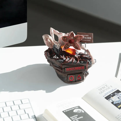 Calendario Perpetuo - Stranger Things (Demogorgon) 3D da Tavolo Decorazione Scrivania per Fans: Regalo Gadget 13,3 x 13,3 x 14,6 cm