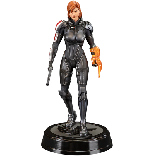 Dark Horse Deluxe: Mass Effect - Commander Jane Shepard Statua Figure 24cm