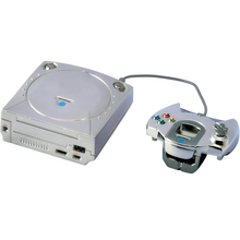 Square Enix Sega: Dreamcast PAL Bright Arts Gallery - Replica Figure in Metallo con Controller 4,2 cm