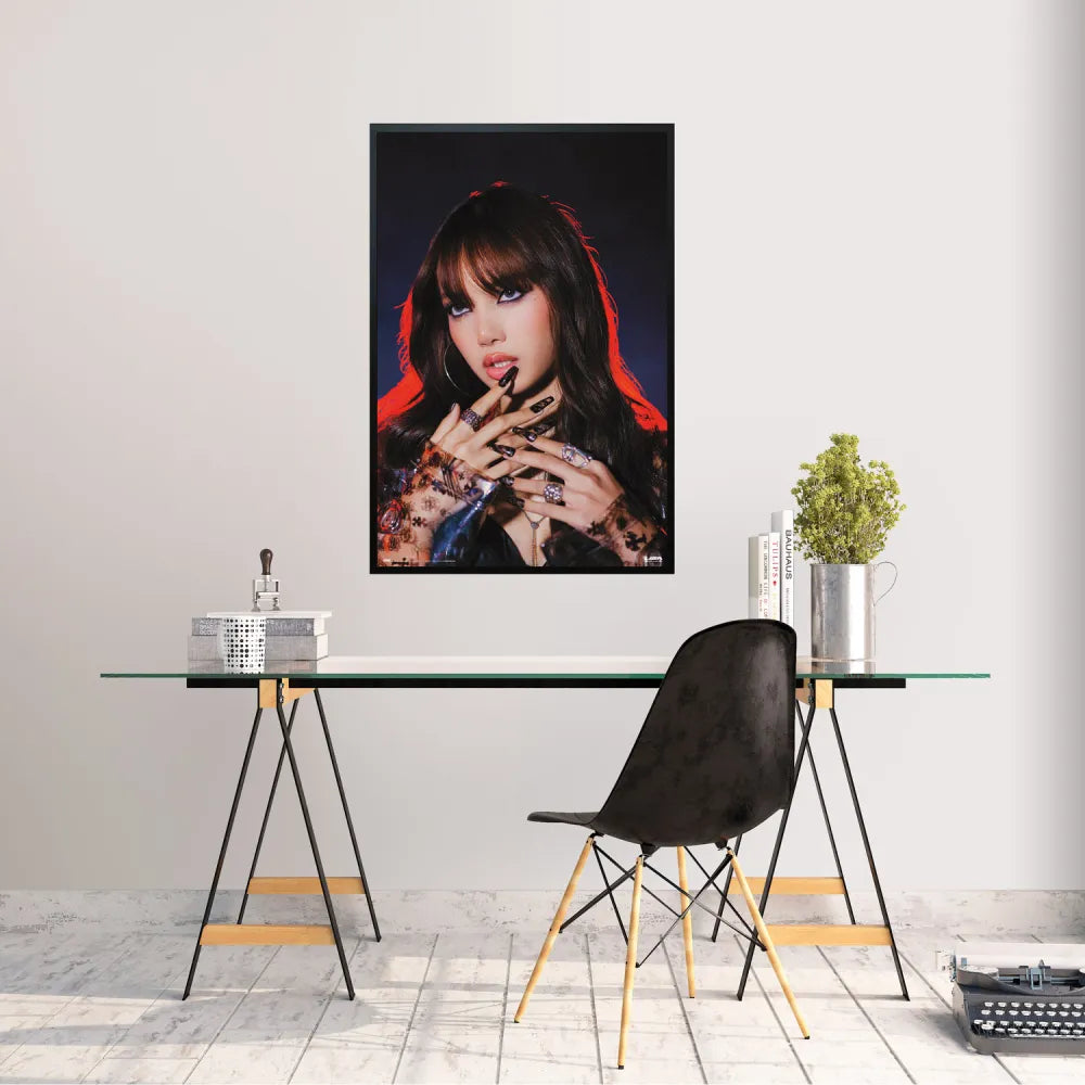 Maxi Poster Rock: K-pop (Lisa 2) gruppo Blackpink - da Parete Incorniciabile 91x61 cm Carta Lucida Licenza Ufficiale