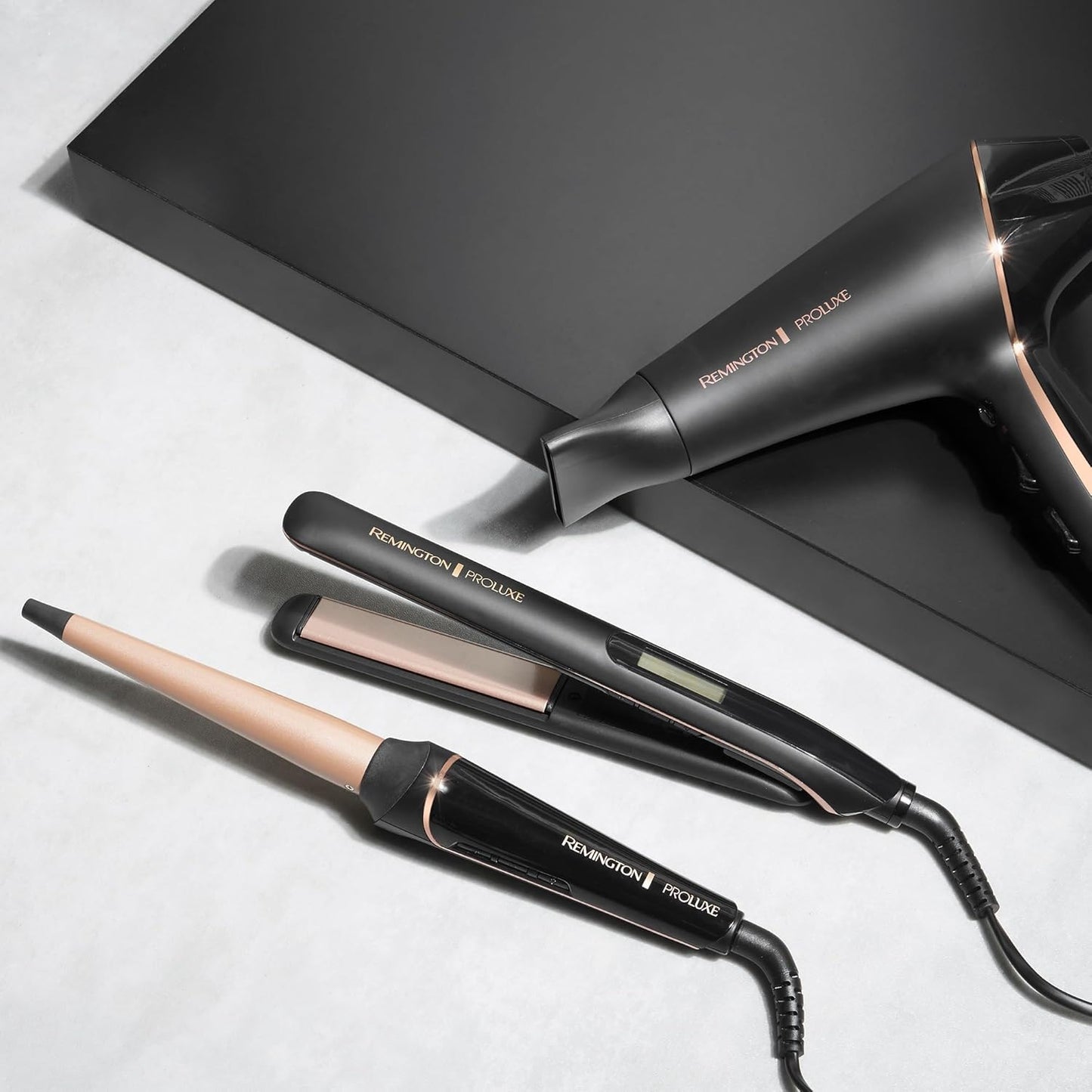 Remington Asciugacapelli Professionale 2400W Tecnologia OPTIheat per Styling di lunga durata - 3 Accessori Styling; Cura ionica; Motore AC anti-crespo, Phon Proluxe Midnight Edition AC9140B