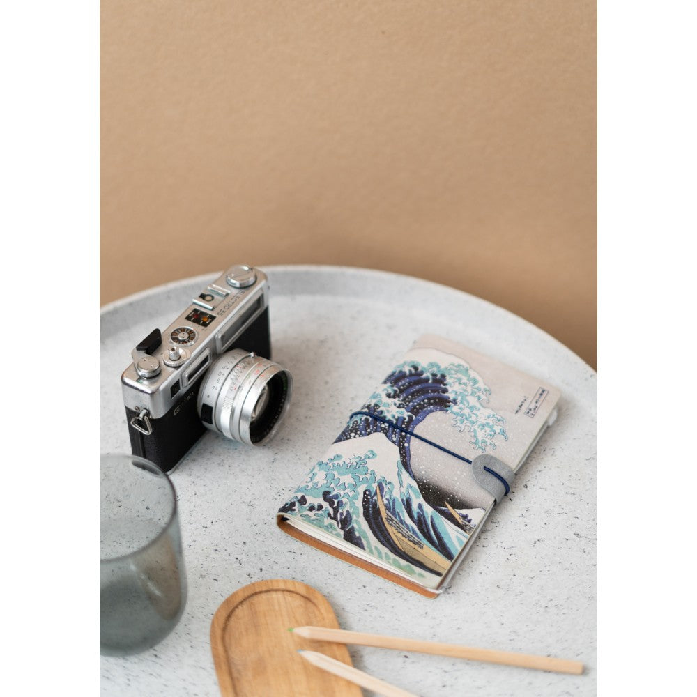 Taccuino HOKUSAI "The Great Wave of Kanagawa" Diario Personale Viaggio 2 Quaderni Sostituibili: Bullet Journal Puntinato e a Righe 160 pag