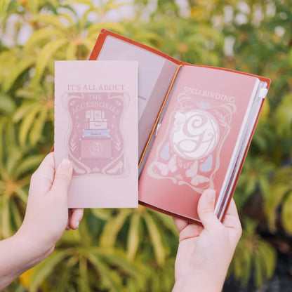 Taccuino Wicked "Glinda" Diario Personale da Viaggio 2 Quaderni Sostituibili: Bullet Journal Puntinato e a Righe 160 pag