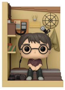 Funko Pops Nooks!  Harry Potter in Cupboard Vinyl Figure 15m (Preordine)