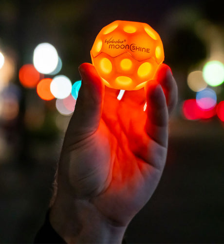 Waboba Pallina Moon Ball Moonshine Light Up 1pz Glow In The Dark Rimbalzante - 3 Colori - Light Up Moon Ball Led Hyper Bouncy - Extra Bounce Land Ball