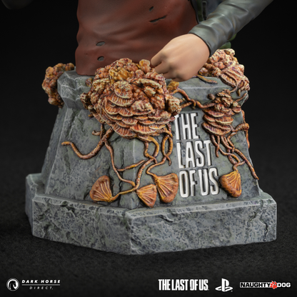 Dark Horse Deluxe: The Last Of Us Part 1 Ellie With Handgun Bust Statua Figure 20cm