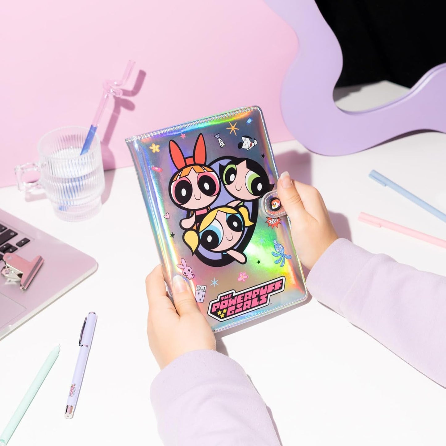 Le Superchicche - Taccuino A5 e Penna - Quaderno Appunti Pagine Bianche con Penna Proiettore a Pile, Copertina Rigida, Tasca Espandibile e Segnalibro | Diario Personale (192 Pagine) - Idea Regalo Gadget
