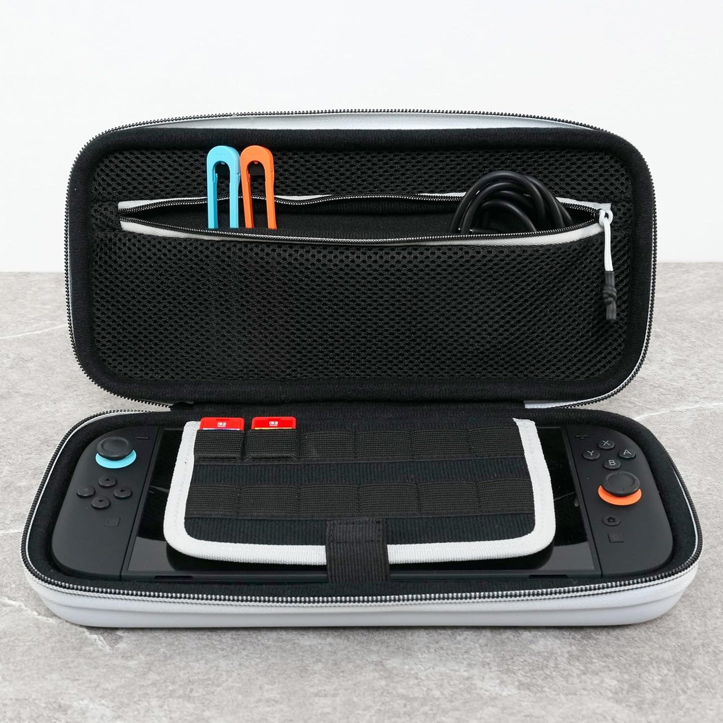 Turtle Beach - PlayTrek Travel Case - Custodia Ufficiale Protettiva Console Nintendo Switch 2 / OLED - Stellar White Da Viaggio