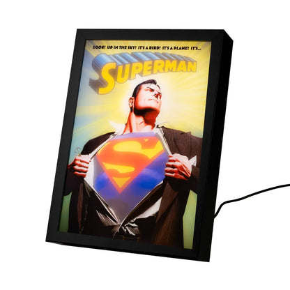 Quadro LED DC Comic (Superman) Supereroi Super Hero Manga Poster Stampa Lamina decorativa Illuminata per cameretta ragazza, stanza bambine/Decorazione Ufficiale Gadget da parete o tavolo Incorniciata