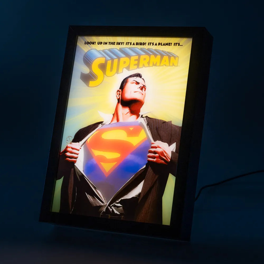 Quadro LED DC Comic (Superman) Supereroi Super Hero Manga Poster Stampa Lamina decorativa Illuminata per cameretta ragazza, stanza bambine/Decorazione Ufficiale Gadget da parete o tavolo Incorniciata