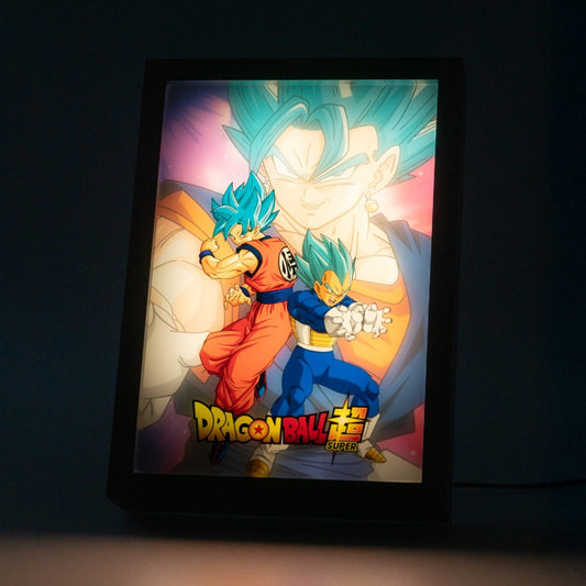 Quadro LED (Dragon Ball Super) Manga Anime Poster Stampa Lamina decorativa Illuminata per cameretta ragazza, stanza bambine/Decorazione Ufficiale Gadget da parete o tavolo Incorniciata