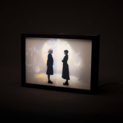 Quadro LED Wednesday Addams (Mercoledì) Poster Stampa Lamina decorativa Illuminata per cameretta ragazza, stanza bambine/Decorazione Ufficiale Gadget da parete o tavolo Incorniciata