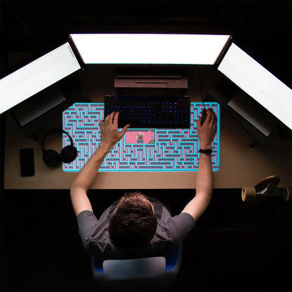 Gameration Maze (Gioco Labirinto) Tappetino da Scrivania per Tastiera e Mouse Pad PC Gaming Deskmat XXL Idea Regalo
