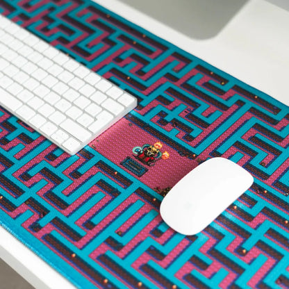 Gameration Maze (Gioco Labirinto) Tappetino da Scrivania per Tastiera e Mouse Pad PC Gaming Deskmat XXL Idea Regalo